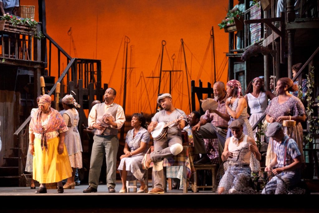 STAGIONE LIRICA 2011-2012 Teatro di San Carlo THE GERSHWINS’ ® PORGY AND BESS℠ - direttore William Barkhymer dal 10 al 15 gennaio 2012 - Compagnia New York Harlem Theatre, Orchestra e Coro del Teatro di San Carlo direttore William Barkhymer, regia Baayork Lee e Larry Marshall, coreografia Baayork Lee, scene Michael Scott, costumi Christina Giannini, luci Reinhard Traub, direttori associati Richard Cordova, Laurie Rogers, direttore associato del coro Richard Cordova - Porgy Kevin Short, Bess Morenike Fadayomi