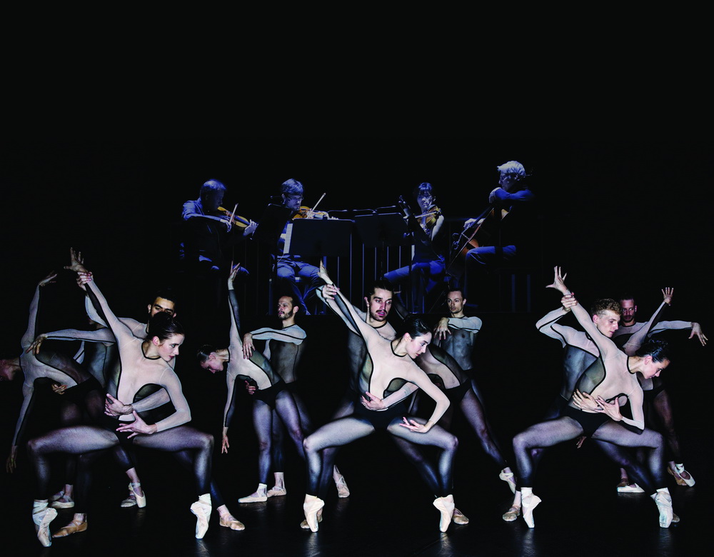 Танцевальная компания «Дрезден-Франкфурт» . "Трилогия приматов". Хореография - Джакопо Годани 