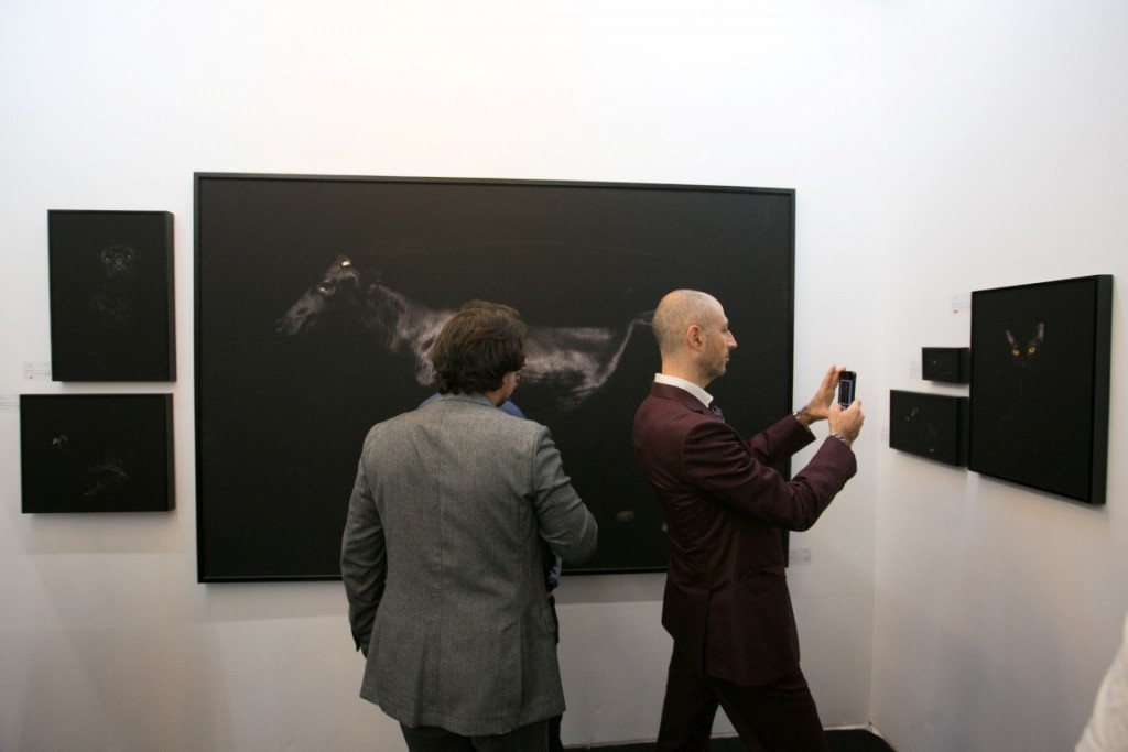 fresh paint - inside view (11) - photo - Alon Garini