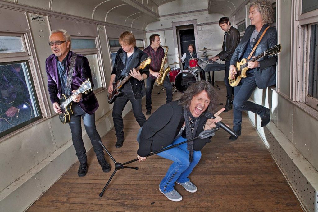 Foreigner Group_InsideTrain_030FINAL