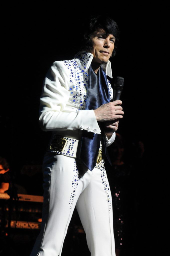 © Ben Rector www.benrector.com t: 07770 467791 e: ben@benrector.com THIS IMAGE MUST BE CREDITED