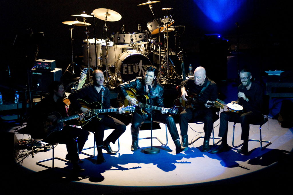 © Ben Rector www.benrector.com t: 07770 467791 e: ben@benrector.com THIS IMAGE MUST BE CREDITED