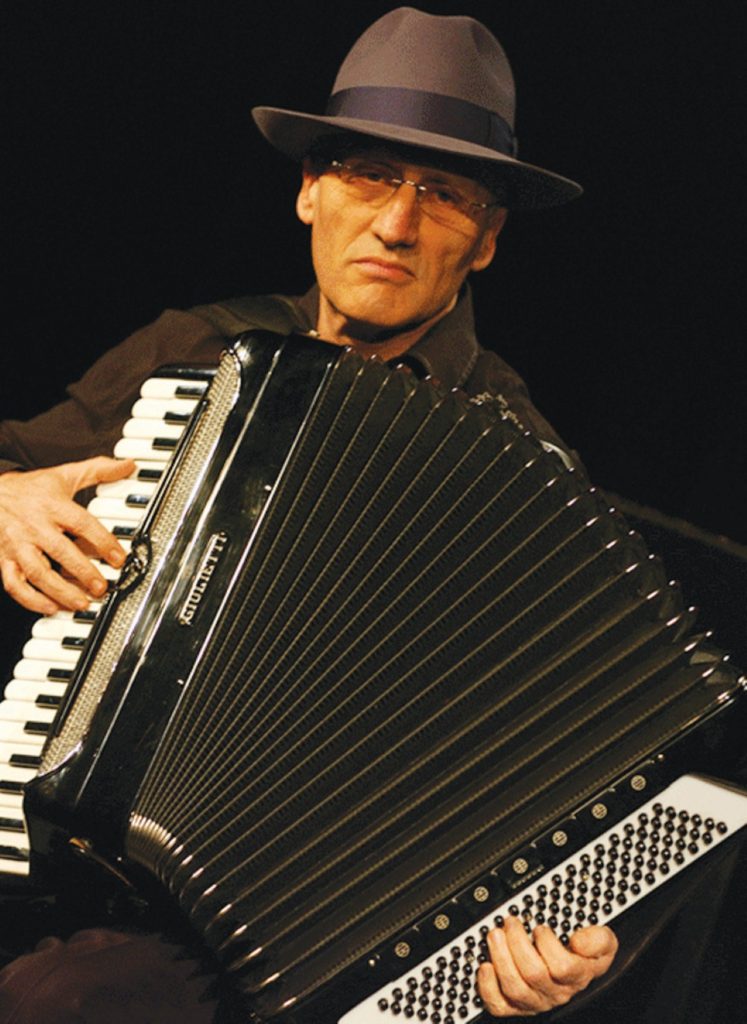 Аккордеонист Эмиль Айбиндер