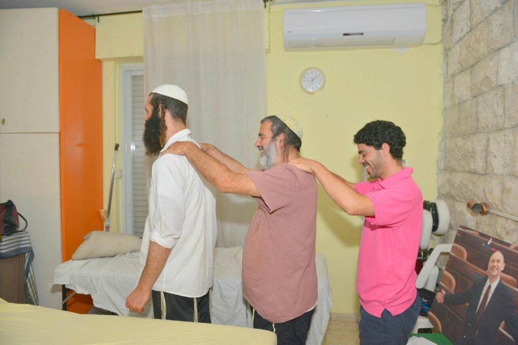 centr-xolisticheskoj-mediciny-imeni-yuriya-shterna-foto-jeudit-xarpaz-3