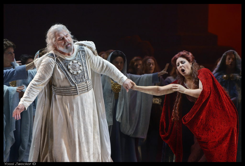 В роли  Нормы -Рачуи Брассенц. Фото: Йосси Цвекер