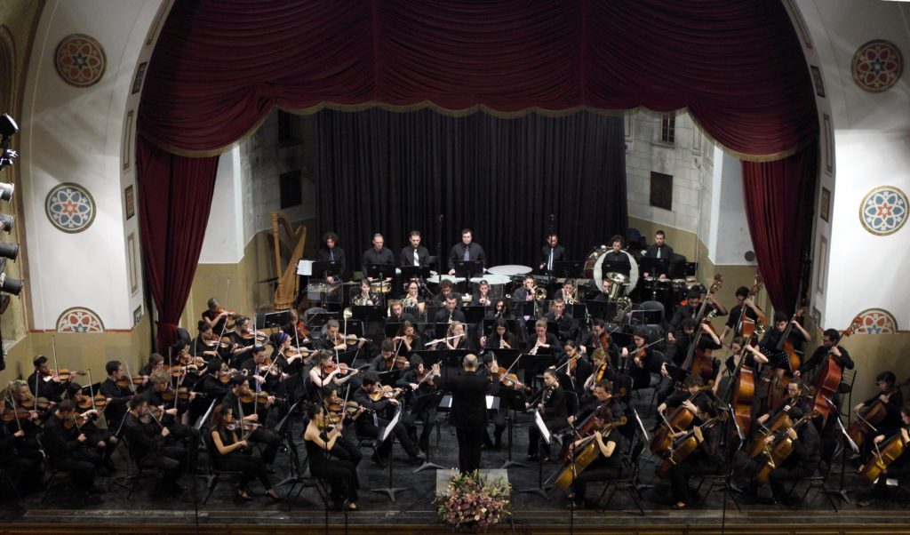 %d7%94%d7%aa%d7%96%d7%9e%d7%95%d7%a8%d7%aa-%d7%94%d7%a1%d7%99%d7%9e%d7%a4%d7%95%d7%a0%d7%99%d7%aa-%d7%a2%d7%a9-%d7%9e%d7%a0%d7%93%d7%99-%d7%a8%d7%95%d7%93%d7%9f-%d7%a6%d7%9c%d7%9d-%d7%99%d7%95%d7%a0