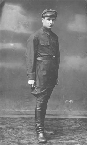 Капитан Николай Киселев - архивное фото