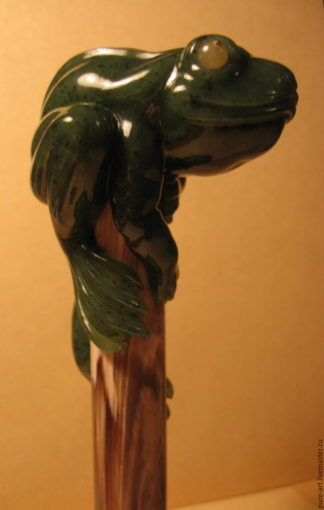 Фиг.9 Лягушка подФаберже