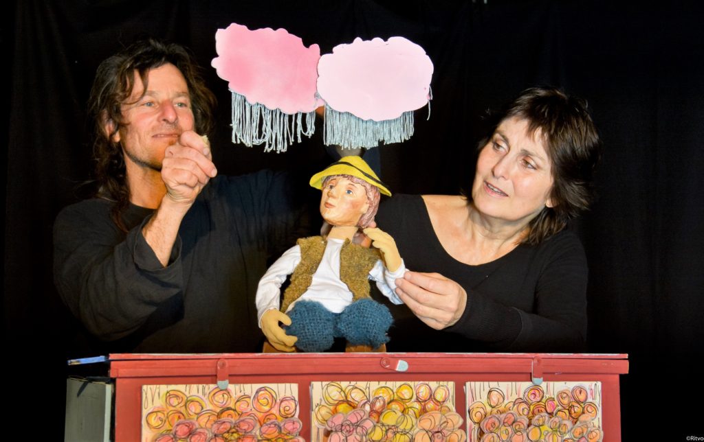 Сцена из спектакля "Четыре времени года и Вивальди". Фото: RITVO PHOOGRAPHY