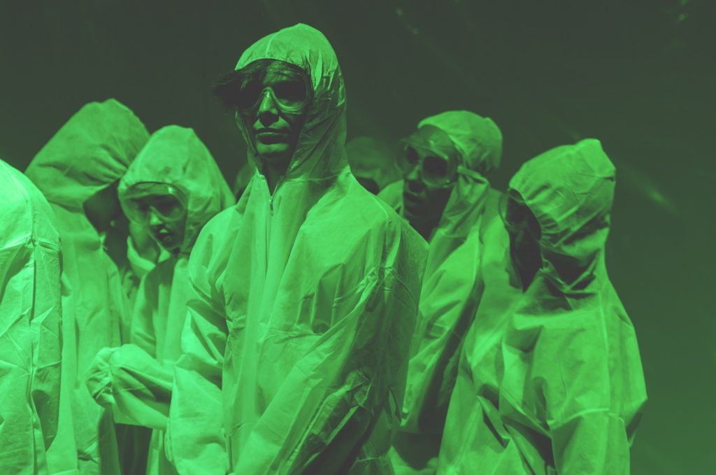 Сцена из проекта MESS. Фото: Хила Кук