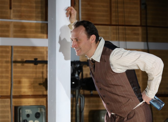 Фрагмент спектакля "1926" - фото © Стас Левшин