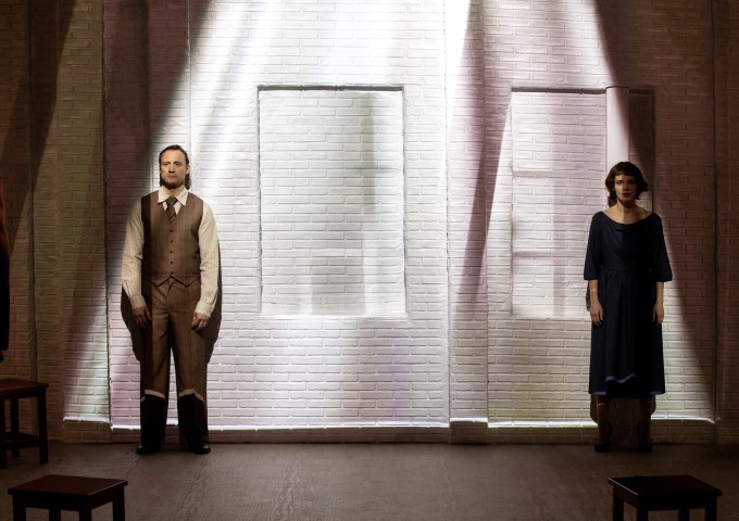 Сцена из спектакля "1926" - фото © Стас Левшин