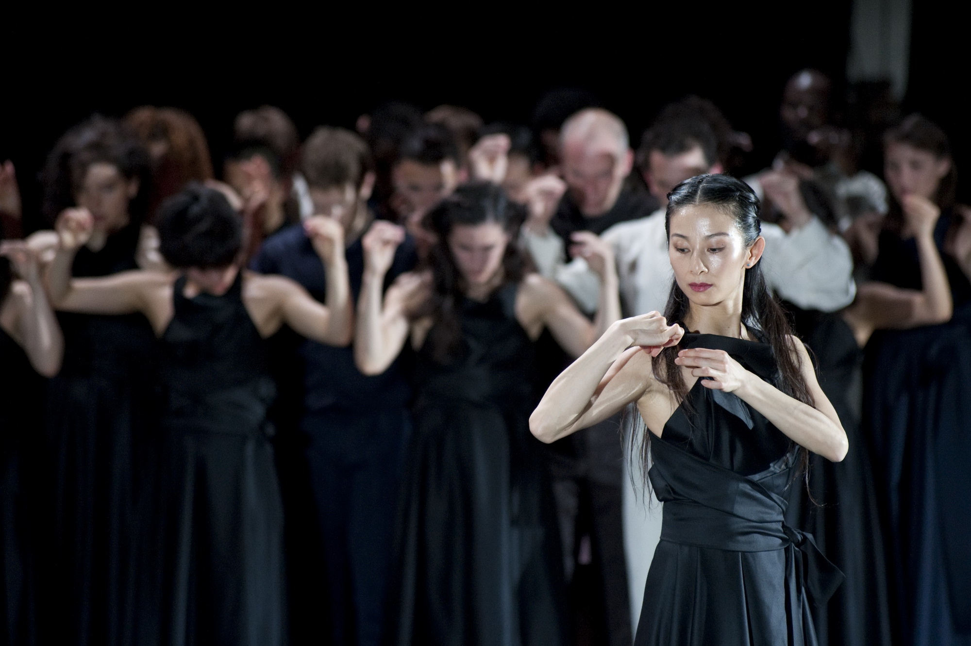 "CONTINU" von Sasha Waltz & Guests im Radialsystem V in Berlin. © Sebastian Bolesch