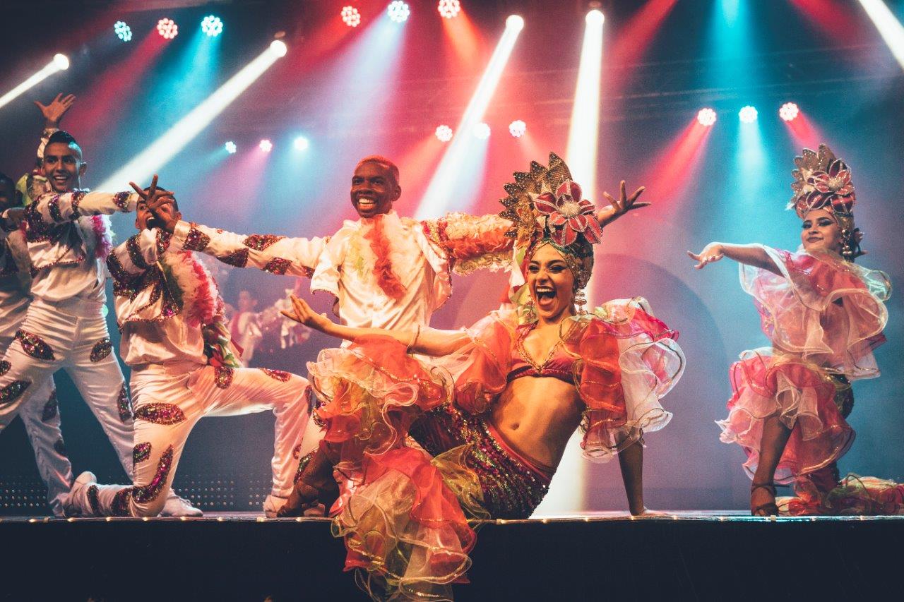 Ensalsate by Paula Ortiz