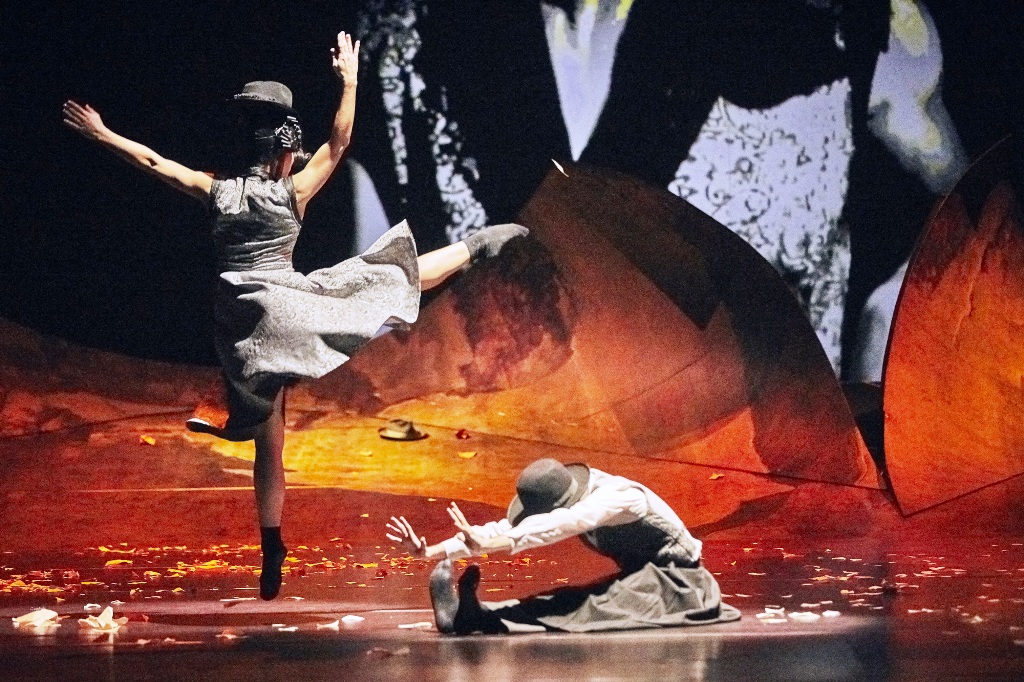 Theater Basel Ballett. Tewje. Photo by Lucia Hunziker Photography