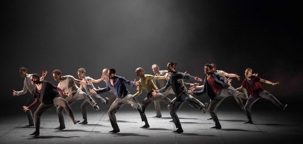 Сцена из балета "Волк" Хофеша Шехтера. Photo Nikolay Krusser