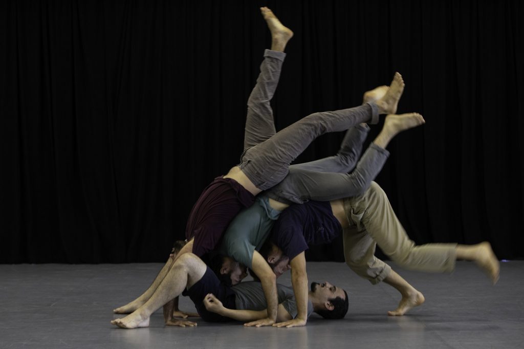 עוד דבר אחד – עדי בוטרוס צלם אריאל תגר