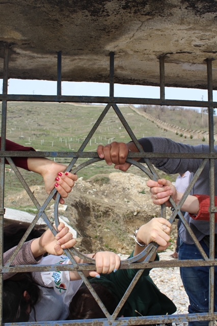 Ограда самого старого еврейского кладбища на Балканах, будущего мемориального парка