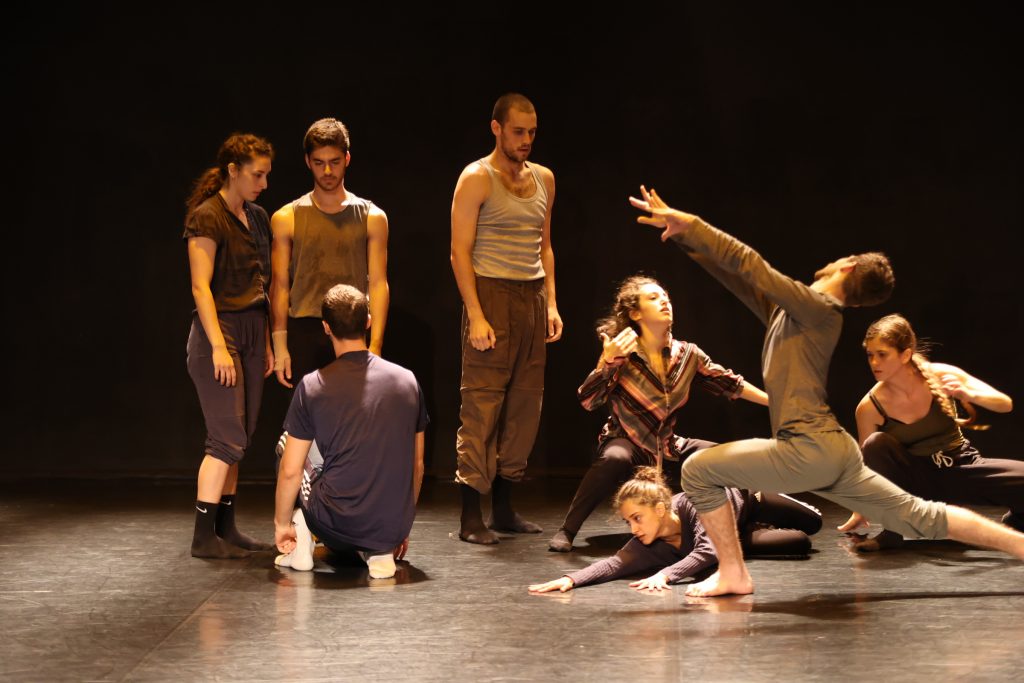 Cцена из балета в хореографии Эммануэля Гата. Photo - © Rafi Delouya