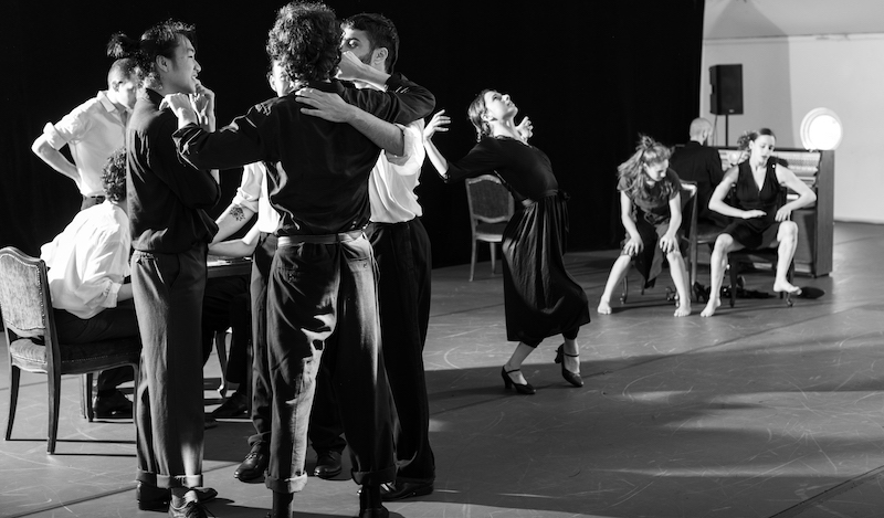 Сцена из балета «Фуга в пурпурном цвете» - © Аскаф