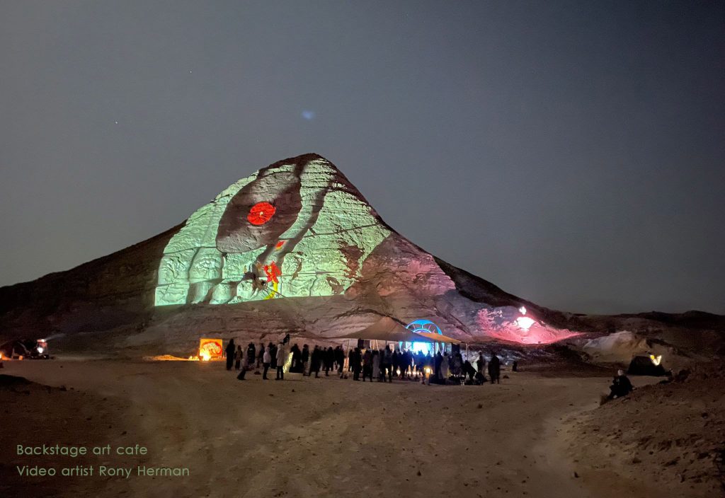 Фото - ©Backstage Art Cafe