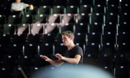 Chorwerk Ruhr bei der Ruhrtriennale 2019 mit Duisburger Philharmoniker spielen Luciano Berio „Coro“ und Striggio Missa sopra „Ecoo si beato giorno“ in der Maschinenhalle Zweckel