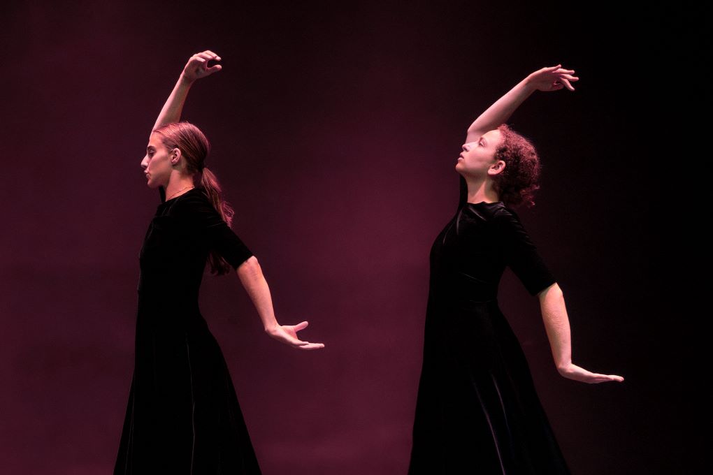 Roy Assaf - The fall of the structure. Photo by Asya Skorik