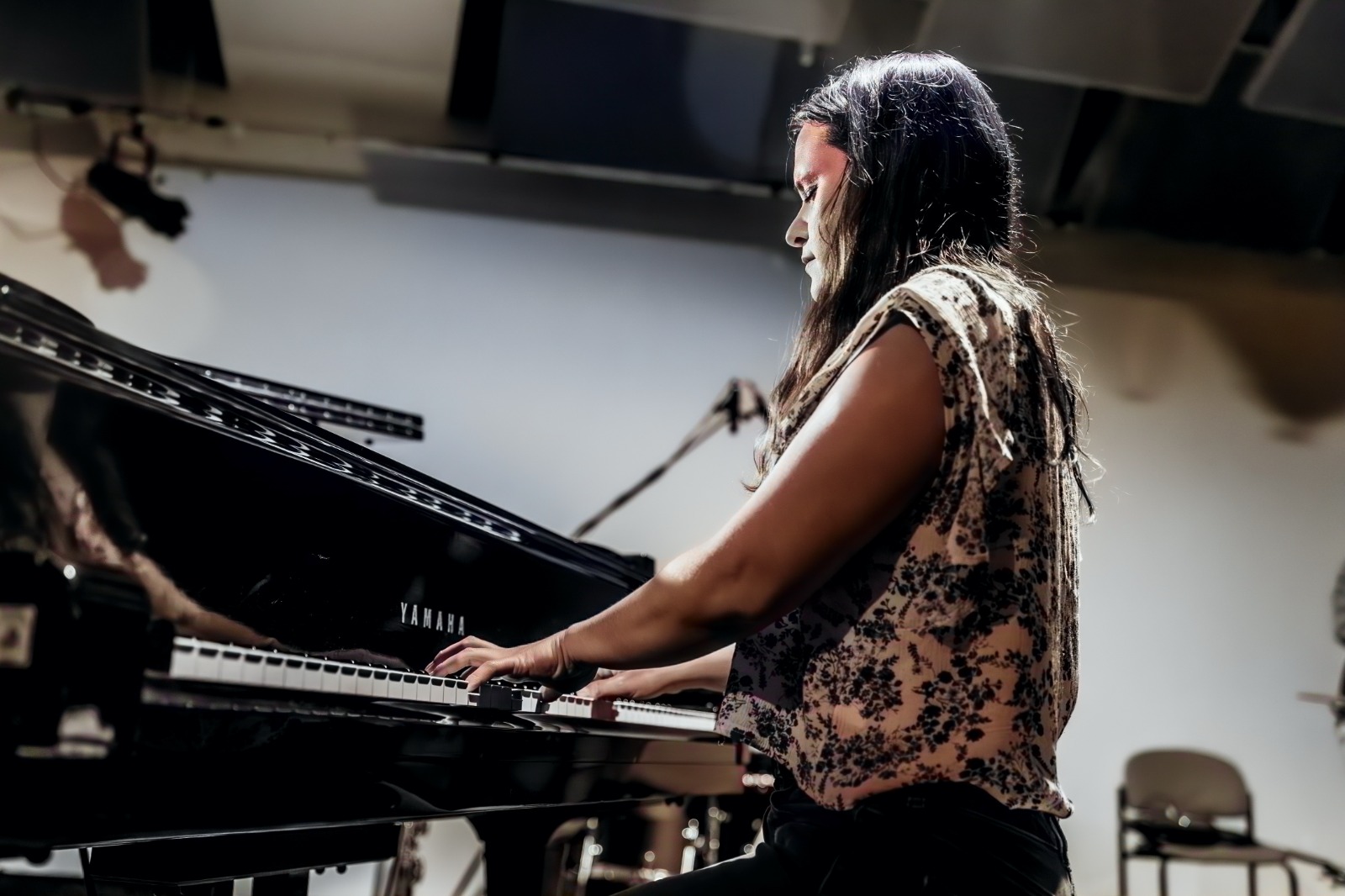 Dina Kitrossky -Photo by Peter Vit