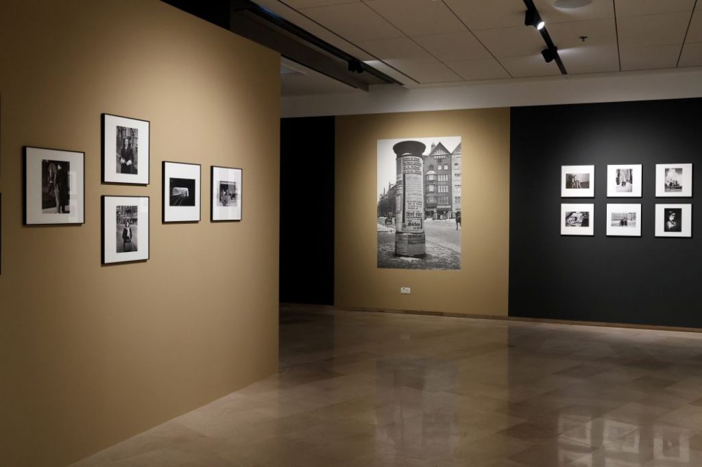 На выставке в Тель-Авиве. Фото - © Дафна Копель